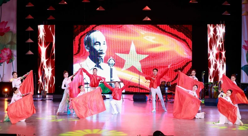Chủ tịch Quốc hội dự Kỷ niệm 60 năm Ngày thành lập Ủy ban Cuba đoàn kết với miền nam Việt Nam ảnh 3