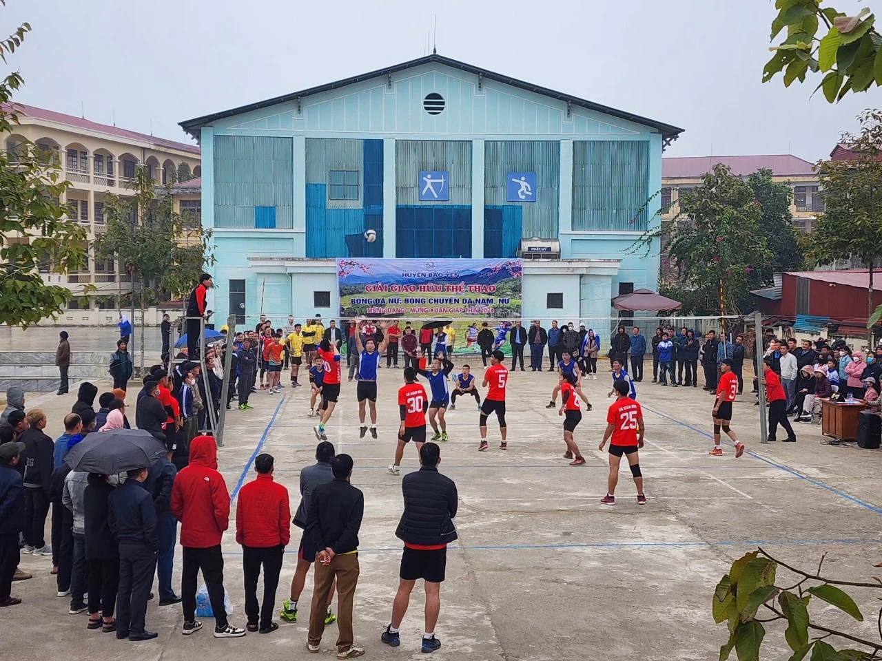 Môn thi đấu bóng chuyền da nam.jpg
