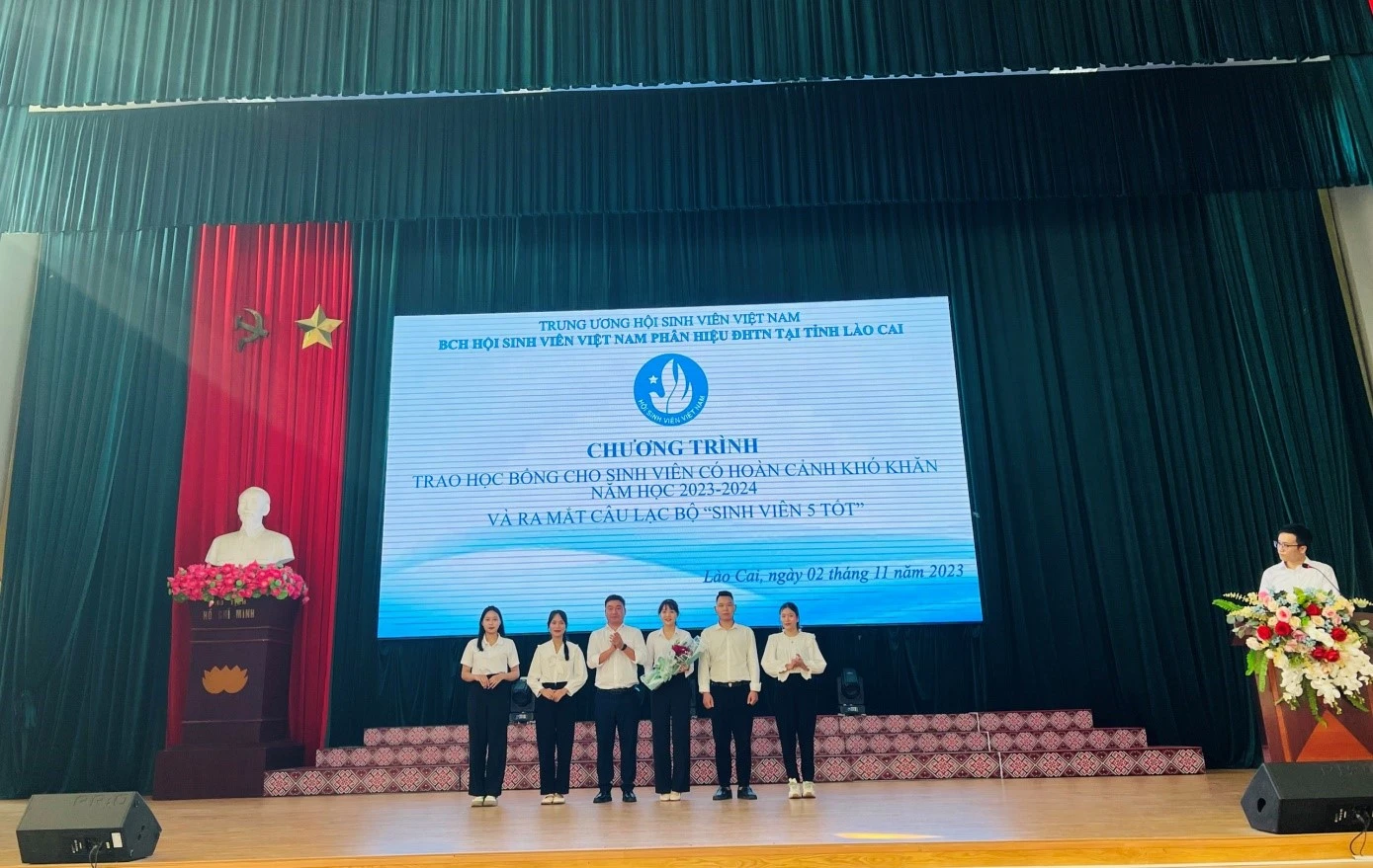 Đức 2.jpg