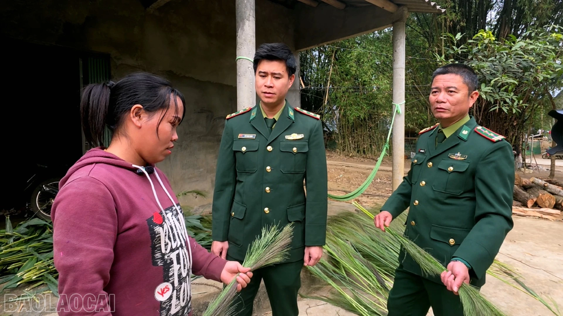 baolaocai-bl_anh-8-bo-doi-tham-hoi-nhan-dan-dip-cuoi-nam.png
