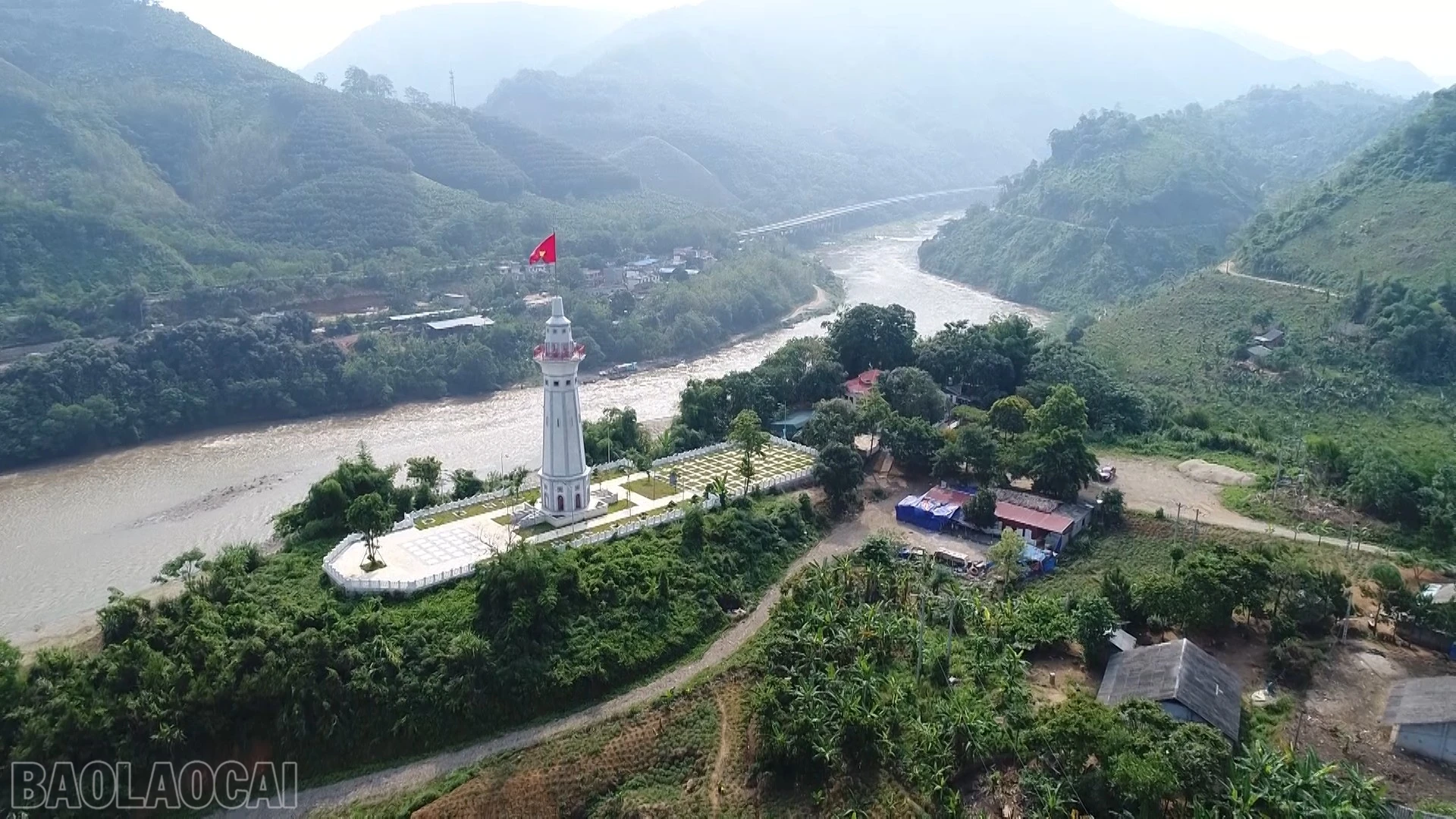 baolaocai-bl_anh-1-toan-canh-cot-co-lung-po.png