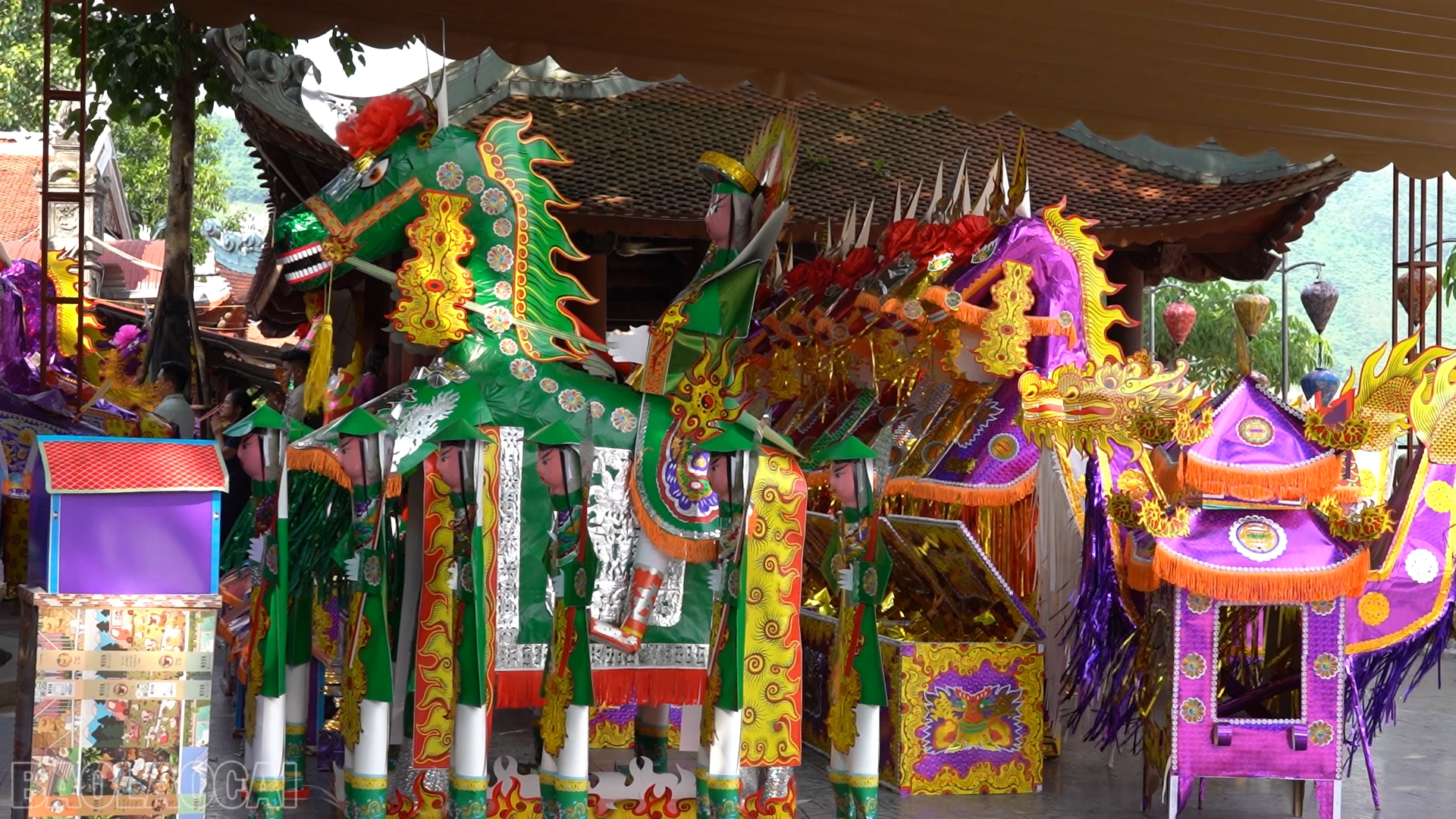 baolaocai-bl_anh-12-quang-canh-ngoai-den.png