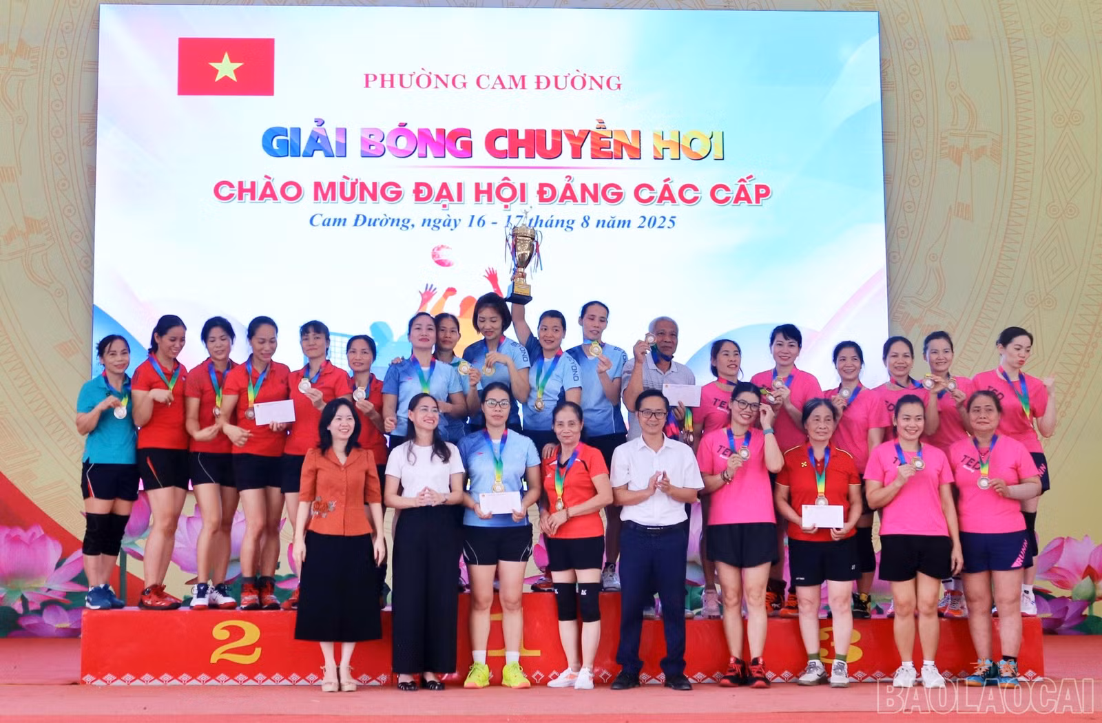 baolaocai-br_nhat-nu.jpg