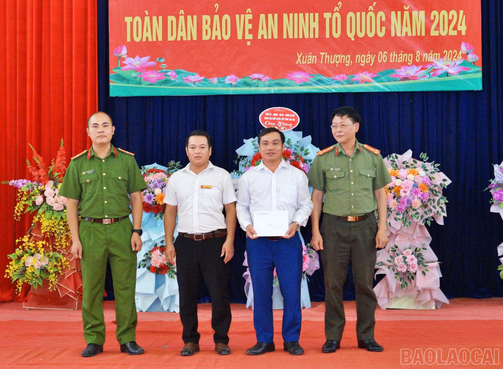Khen thưởng các tập thể, cá nhân xã Xuân Thượng trong thực hiện phong trào Toàn dân bảo vệ an ninh Tổ quốc năm 2024.