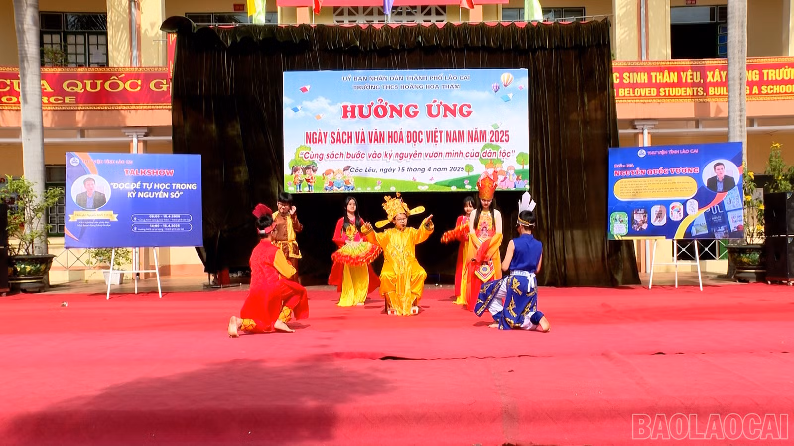baolaocai-br_san-khau-hoa-tac-pham-van-hoc.jpg