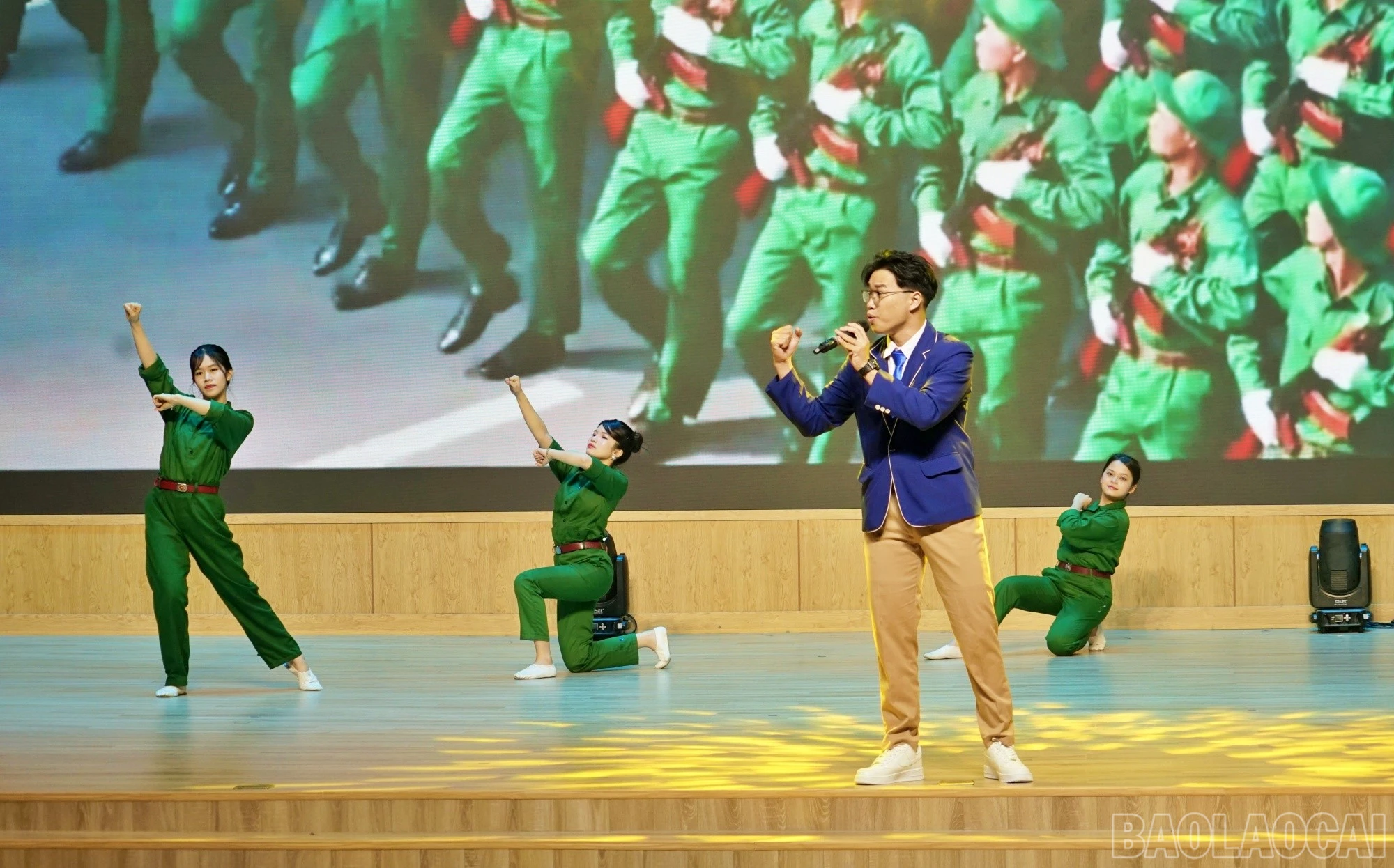 baolaocai-br_van-nghe.jpg