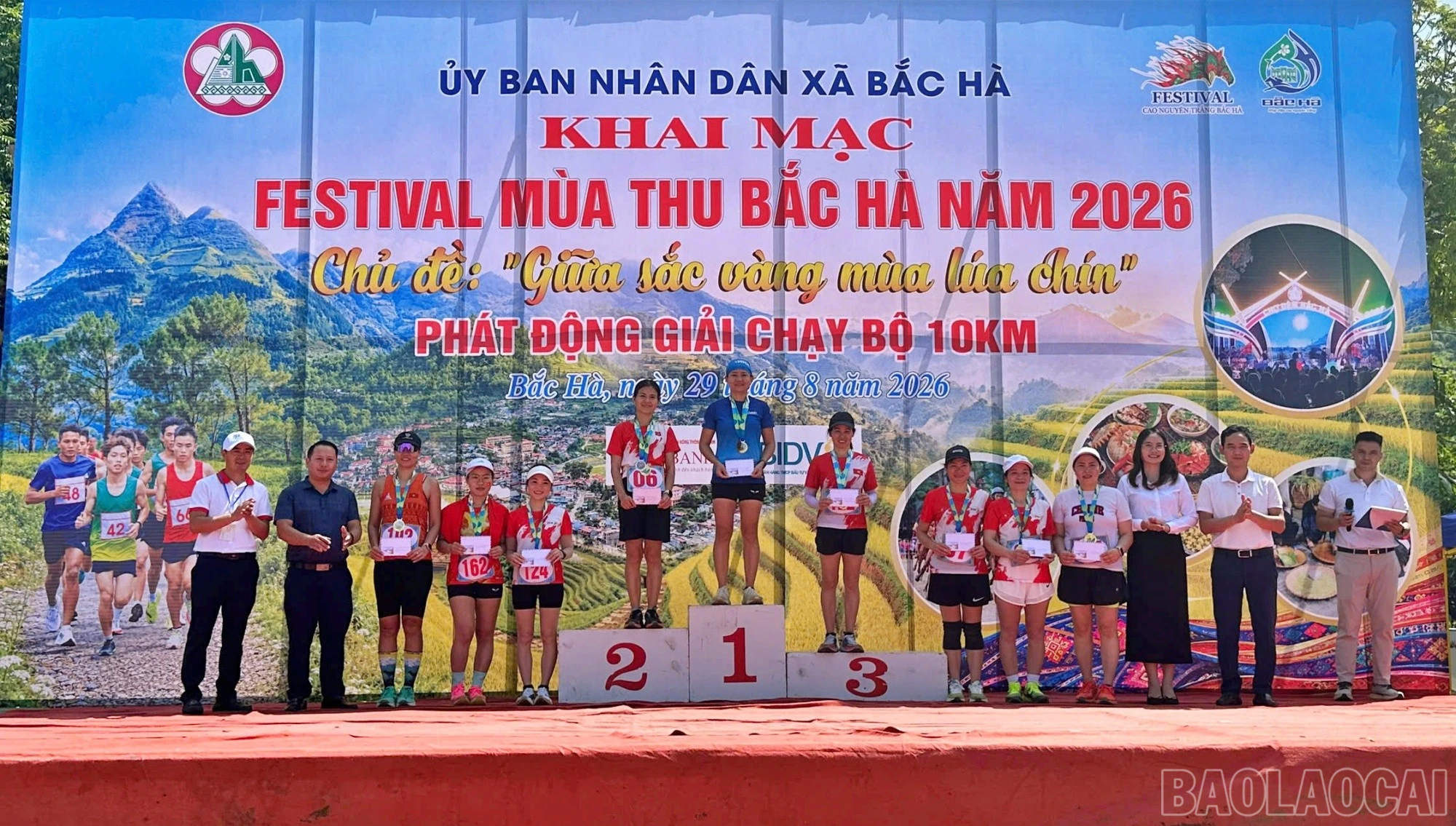 baolaocai-br_trao-giai-nu.jpg