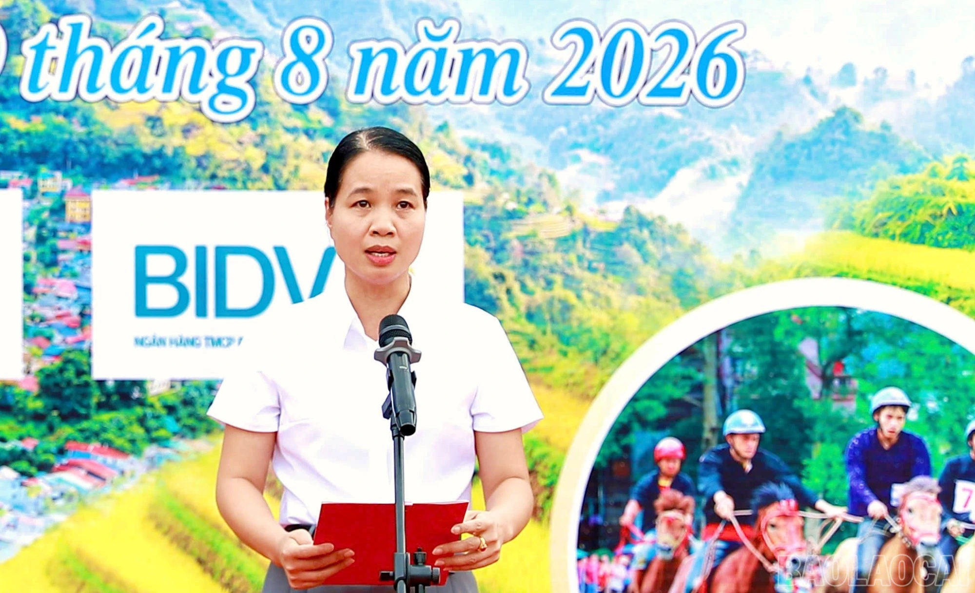 Bà Phạm Thị Non - Trưởng ban tổ chức phát biểu tại buổi lễ.