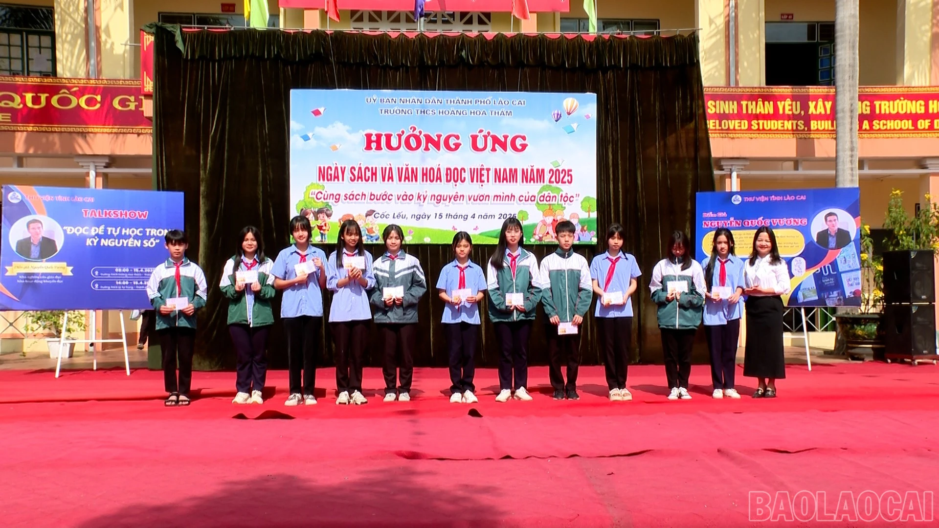 baolaocai-br_trao-giai-sang-tac-bia-sach-sang-tac-tuyen.jpg