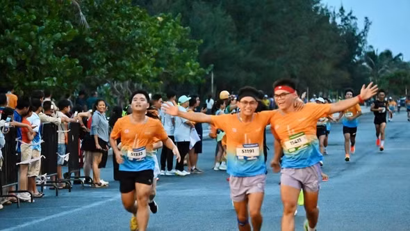 Tìm kiếm nhân chứng, đồ vật các vụ rạch túi vận động viên marathon