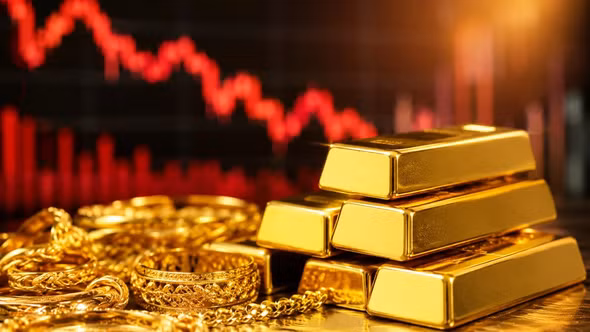 Giá vàng hôm nay 9/9: Trong nước nhích nhẹ, thế giới "bốc hơi" gần 40 USD trước giờ G của Fed