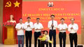 Phó Bí thư Tỉnh ủy Nguyễn Thế Phước trao tặng Huy hiệu 80 năm tuổi Đảng cho đảng viên tại xã Nghĩa Tâm