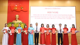 Phường Cam Đường công bố các quyết định về tổ chức bộ máy và công tác cán bộ