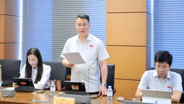 Đoàn đại biểu Quốc hội tỉnh Lào Cai góp ý hoàn thiện các quy định về tố tụng hình sự và thỏa thuận quốc tế