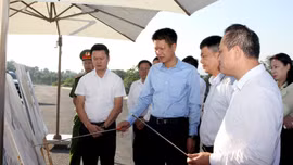 Phó Bí thư Tỉnh ủy Nguyễn Thế Phước kiểm tra tiến độ giải phóng mặt bằng Khu công nghiệp Trấn Yên