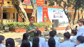 Gần 1.000 giáo viên, học sinh Trường THPT số 1 Văn Bàn được trang bị kiến thức pháp luật đầu năm học