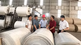 Chủ tịch UBND xã Yên Bình làm việc với hai doanh nghiệp xi măng trên địa bàn