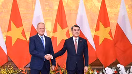 Thủ tướng Lê Minh Hưng chủ trì lễ đón, hội đàm với Thủ tướng Cộng hòa Ba Lan Donald Tusk