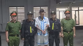 Khởi tố đối tượng Bùi Xuân Huấn (tức Huấn Hoa Hồng) về tội “Lừa đảo chiếm đoạt tài sản” và "Vi phạm quy định về kế toán gây hậu quả nghiêm trọng"