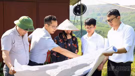 Xã Bát Xát, Trịnh Tường kiểm tra thực địa, tháo gỡ vướng mắc bồi thường giải phóng mặt bằng