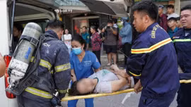 Cháy cửa hàng thời trang ở Hà Nội, 5 người được cứu