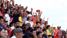 Sức nóng từ khán đài