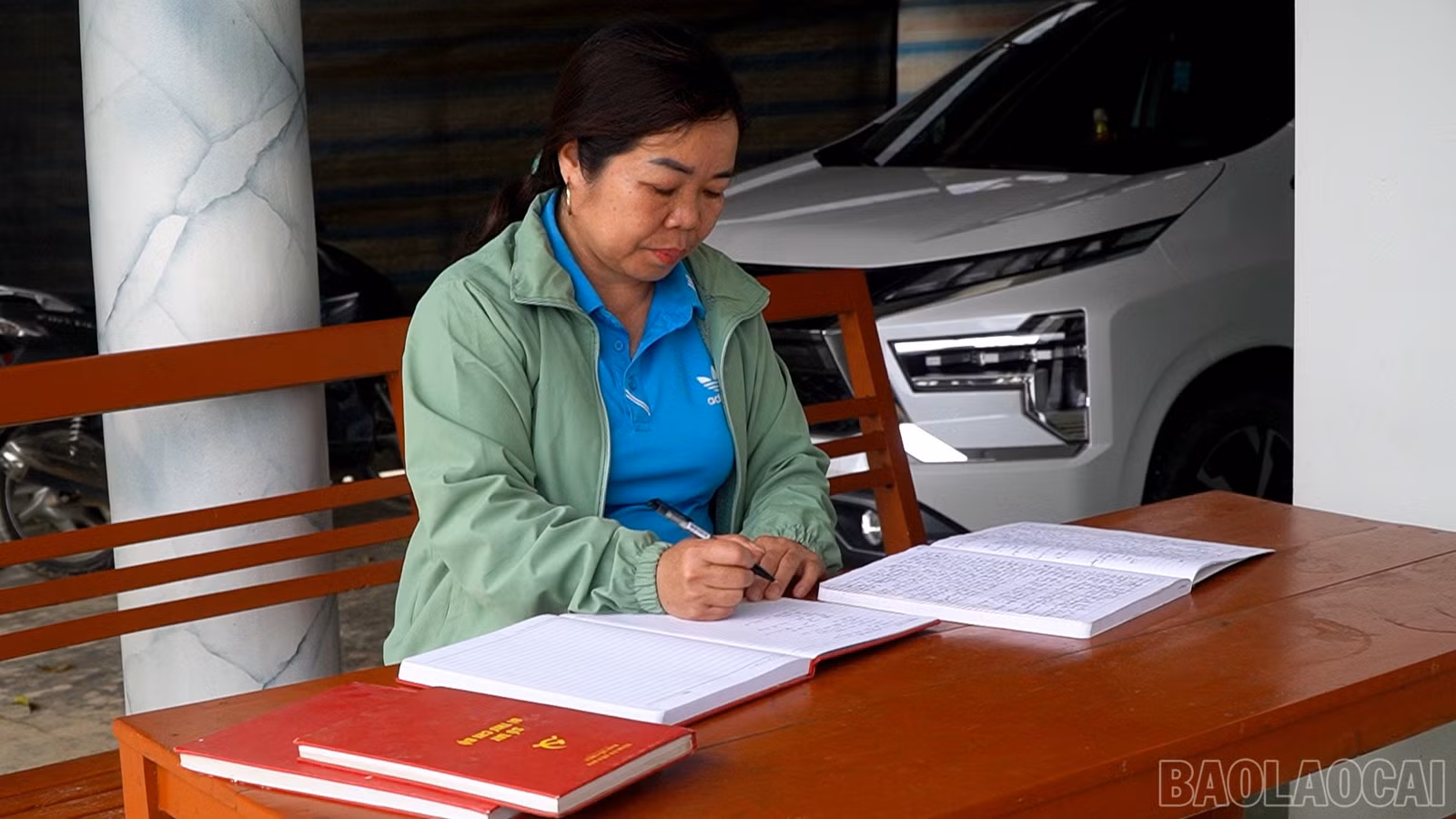 baolaocai-br_sequence-0200-00-33-20still033.jpg