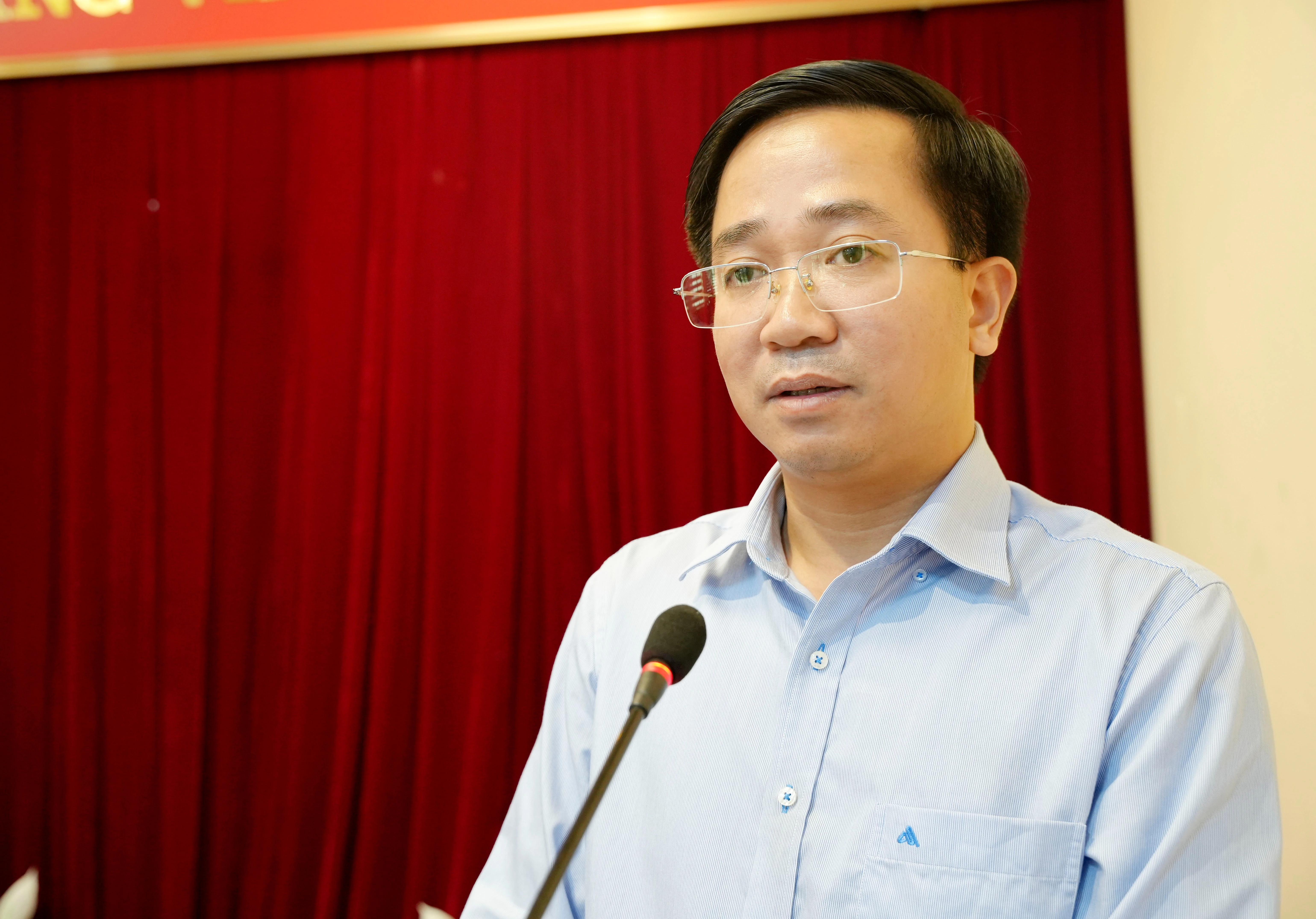 bi-thu-sang-9351.jpg