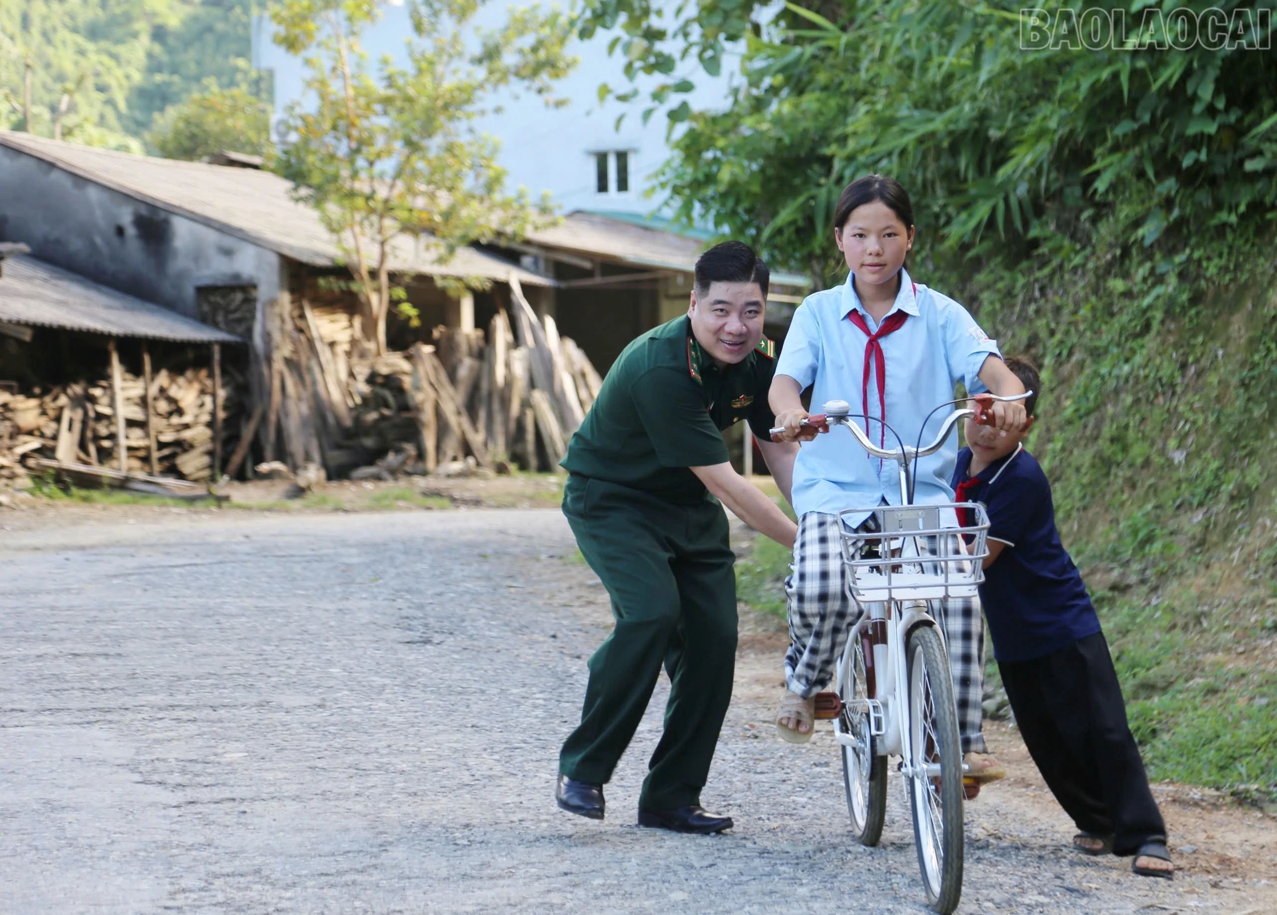 baolaocai-tr_z7075413524667-3cb1adfcc032a1bcc1457c9d88d0e410.jpg