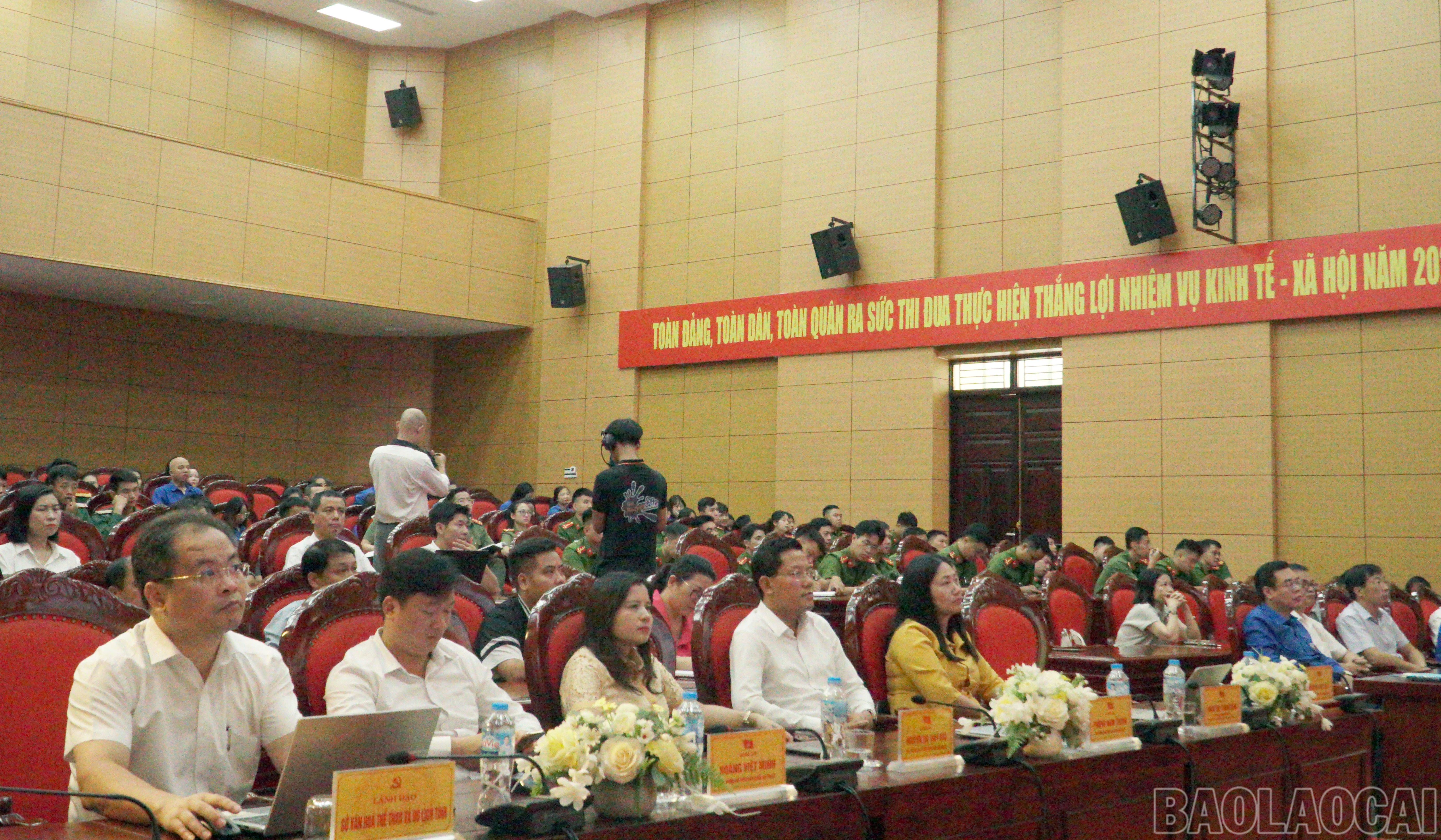 baolaocai-br_dai-bieu-1.jpg