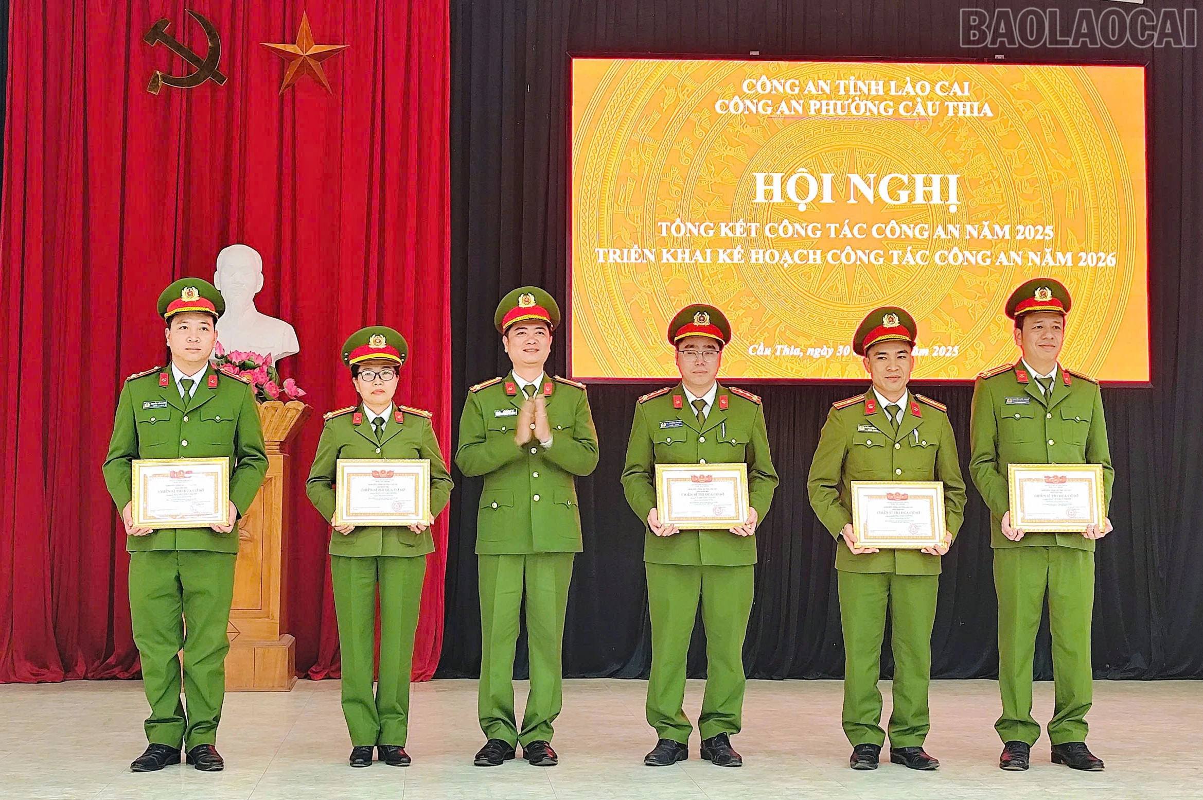 baolaocai-tr_3012-ca-2.jpg