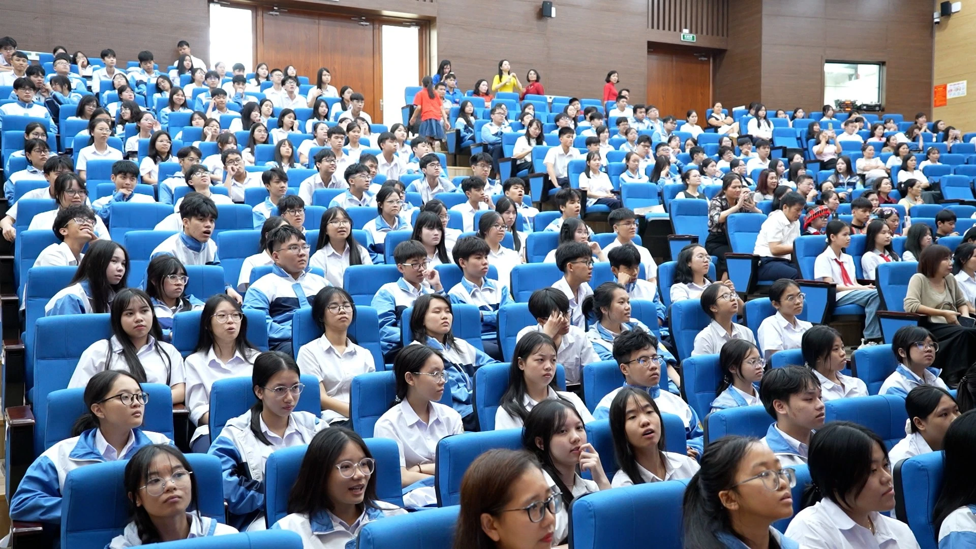 chuyen-de-van-hoa-the-thao-copy00-34-22-19still909.jpg
