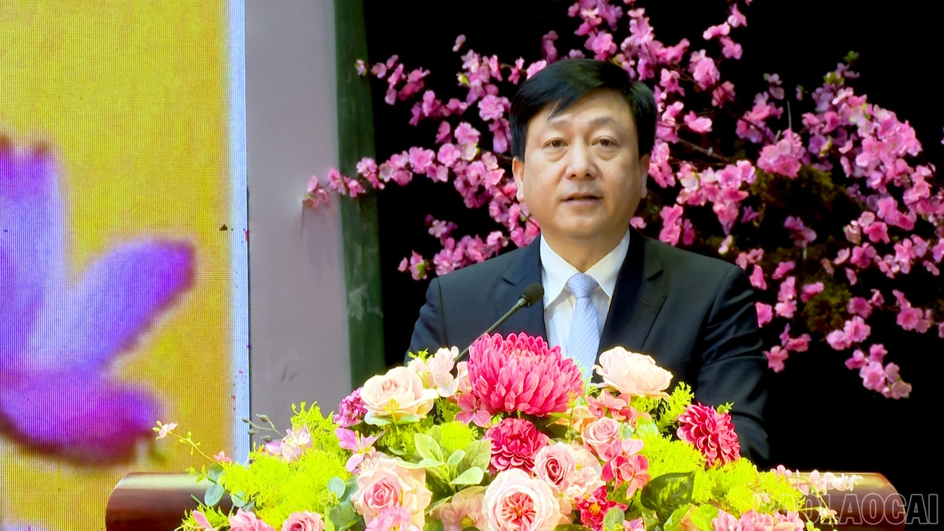 baolaocai-br_chuyen-de-van-hoa-the-thao-copy00-02-42-21still442.jpg
