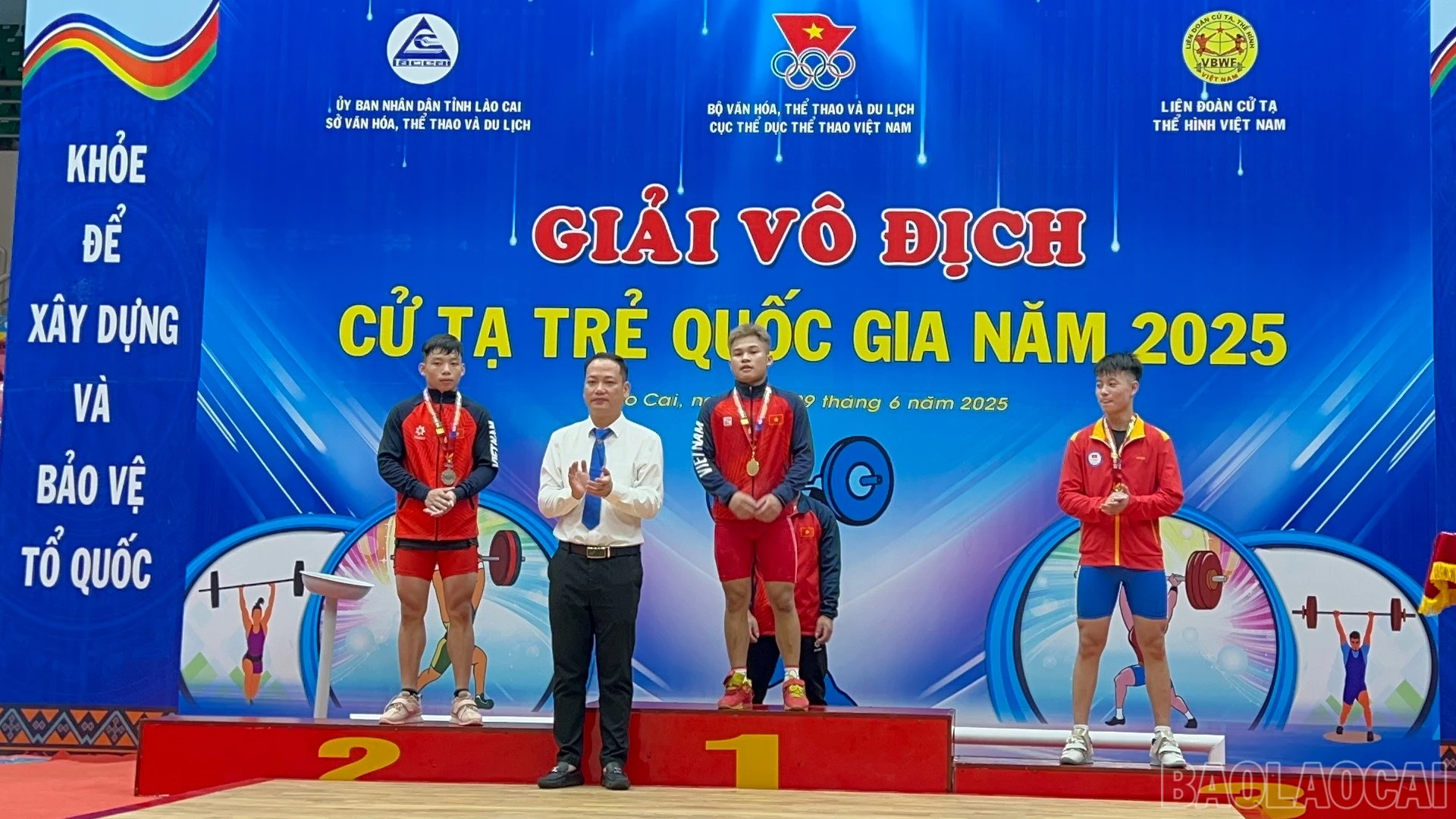 baolaocai-br_490-753100-06-58-04still048.jpg
