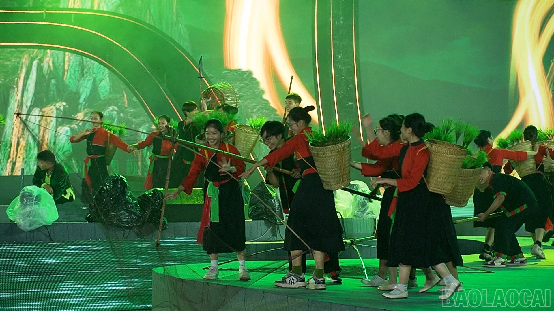 baolaocai-br_chuyen-de-van-hoa-the-thao-copy00-19-20-22still253.jpg
