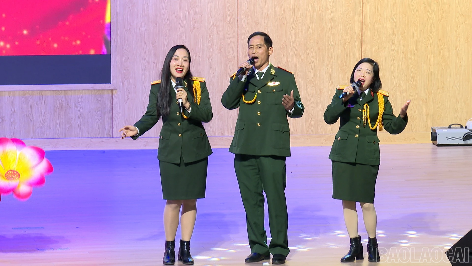 baolaocai-br_027-156000-23-32-05still018.jpg