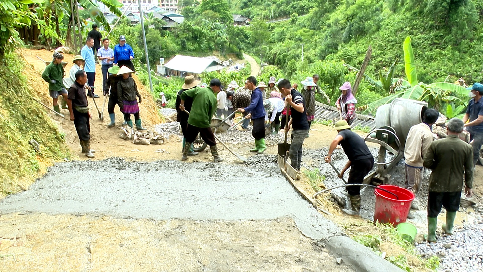 baolaocai-bl_phinh-ho-2.jpg