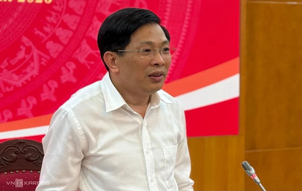 Ông Đặng Văn Dũng, Phó trưởng ban Nội chính Trung ương, thông báo kết quả phiên họp Thường trực Ban Chỉ đạo Trung ương về phòng chống tham nhũng, lãng phí, tiêu cực, chiều 17/9. Ảnh: Viết Tuân