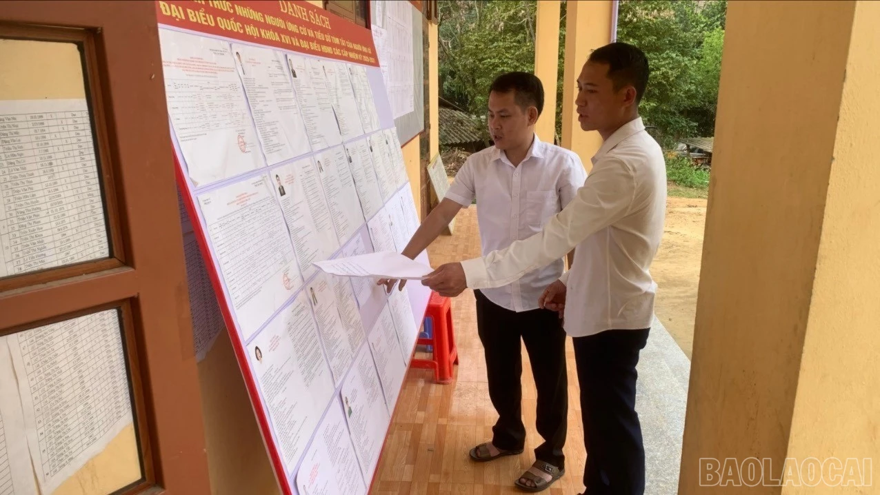 baolaocai-br-danh-sach-cu-tri-duoc-niem-yet-ong-khai-tai-cac-don-vi-bau-cu.jpg