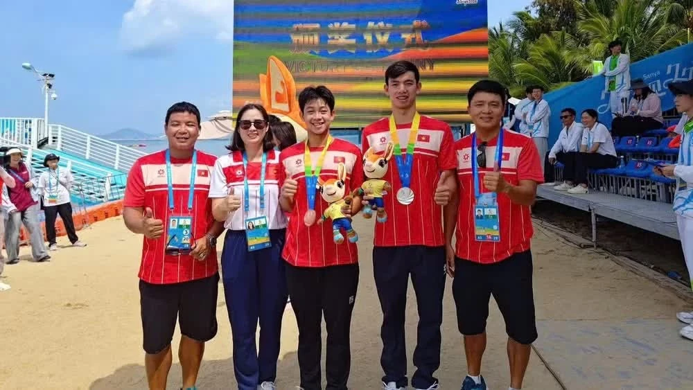 Bơi Việt Nam đã giành được 3 huy chương tại đại hội.