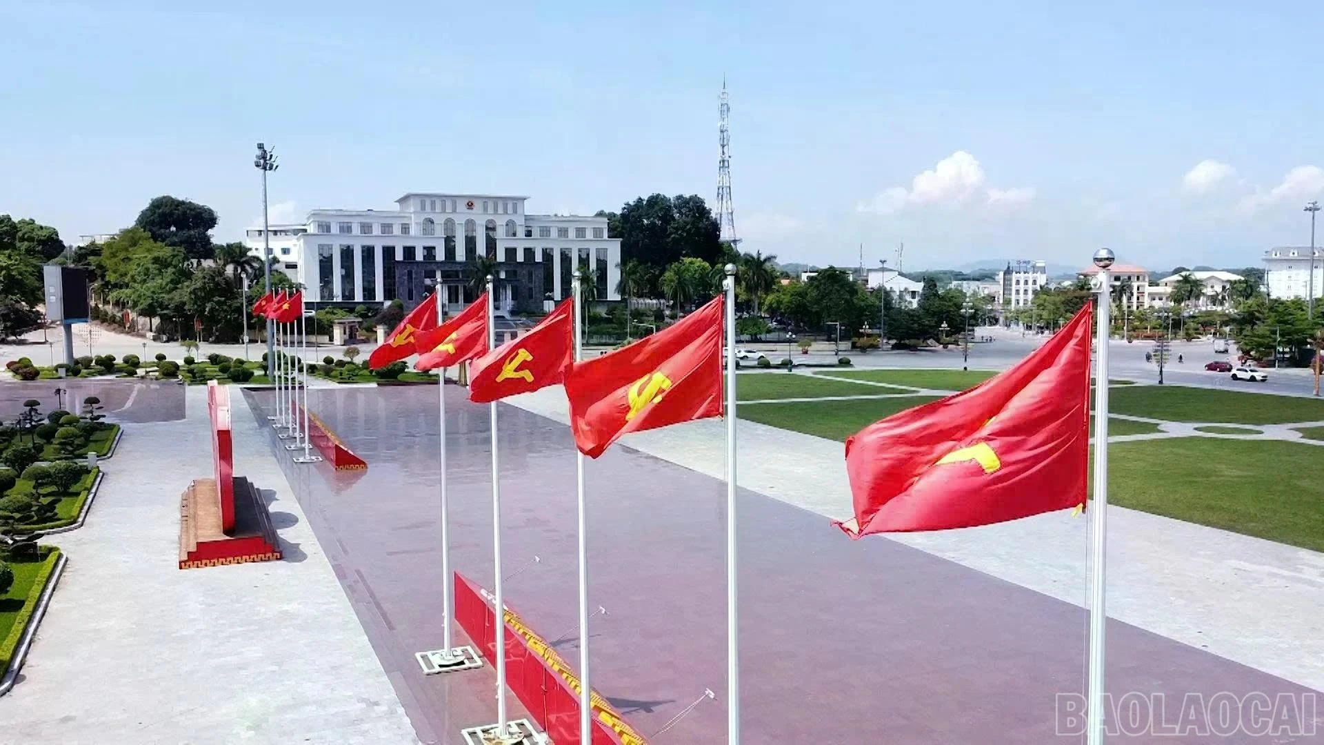 trungtamtinh2.jpg