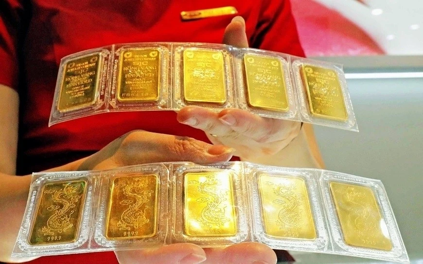 Giá vàng hôm nay (chiều 16-8): Vàng SJC giữ ngưỡng 144 triệu đồng/lượng bán ra. Ảnh minh họa: TTXVN
