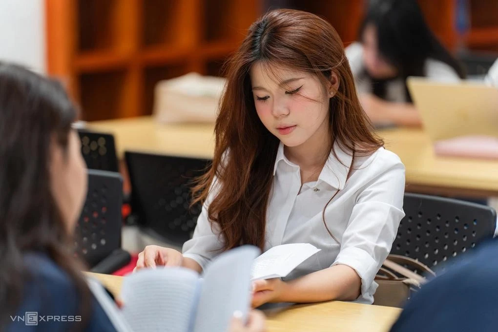 Sinh viên Đại học Kinh tế Quốc dân, tháng 3/2026. Ảnh: Hoàng Giang