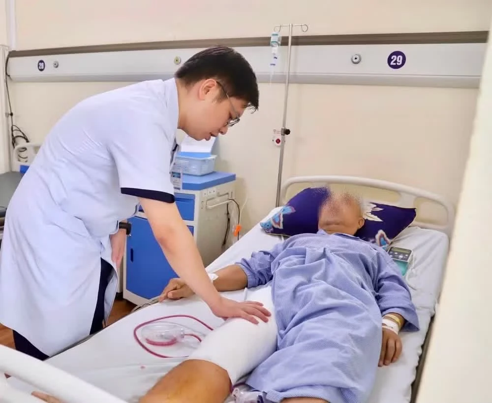 Bộ Y tế phản hồi kiến nghị kiểm soát giá dịch vụ y tế, thuốc bảo đảm quyền lợi người bệnh bảo hiểm y tế. (Ảnh: TH)