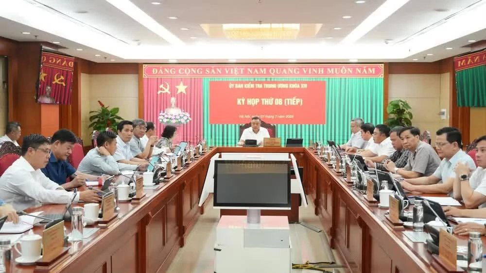 hop-uy-ban-ky-82.jpg