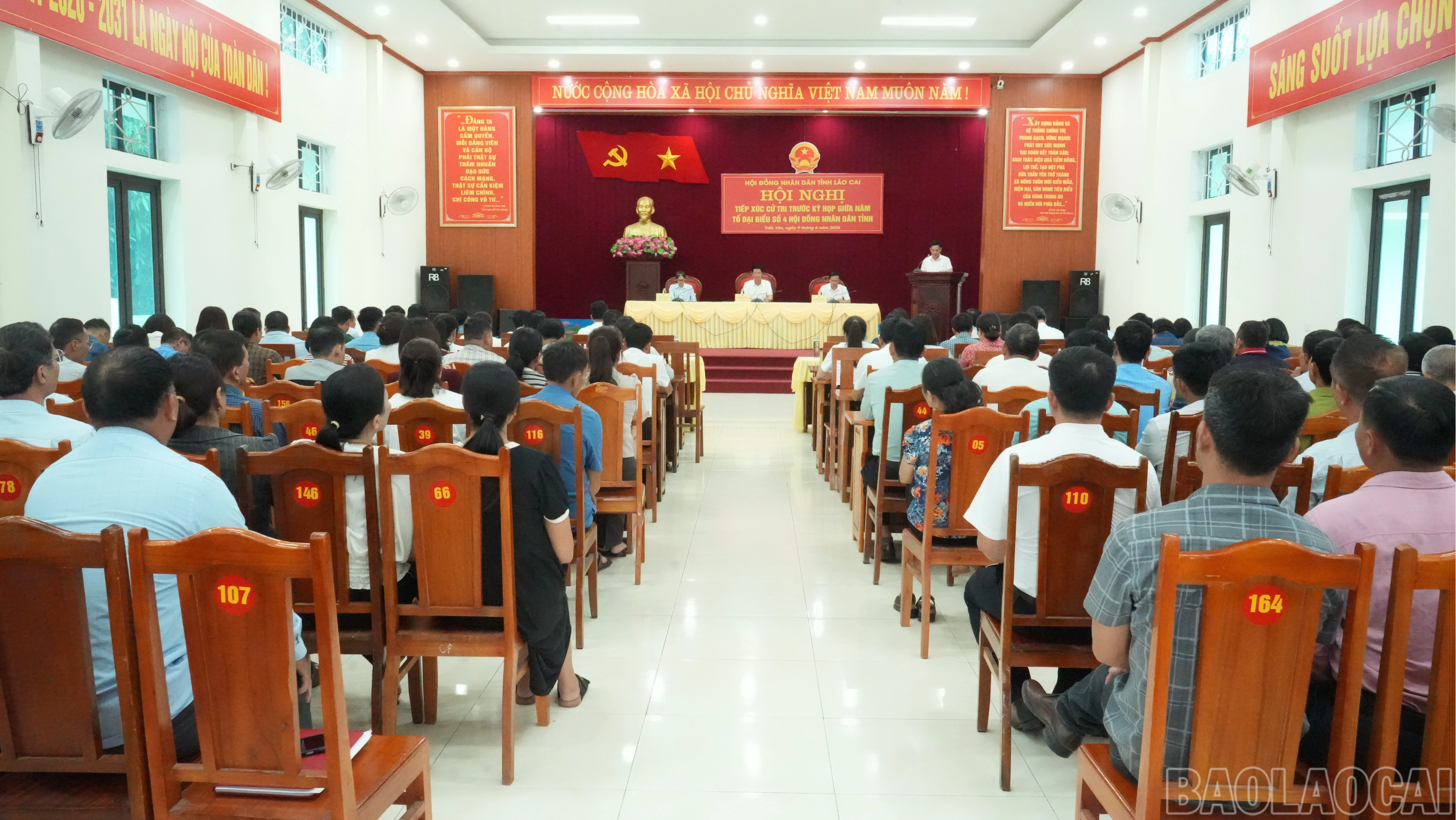 Quang cảnh hội nghị.
