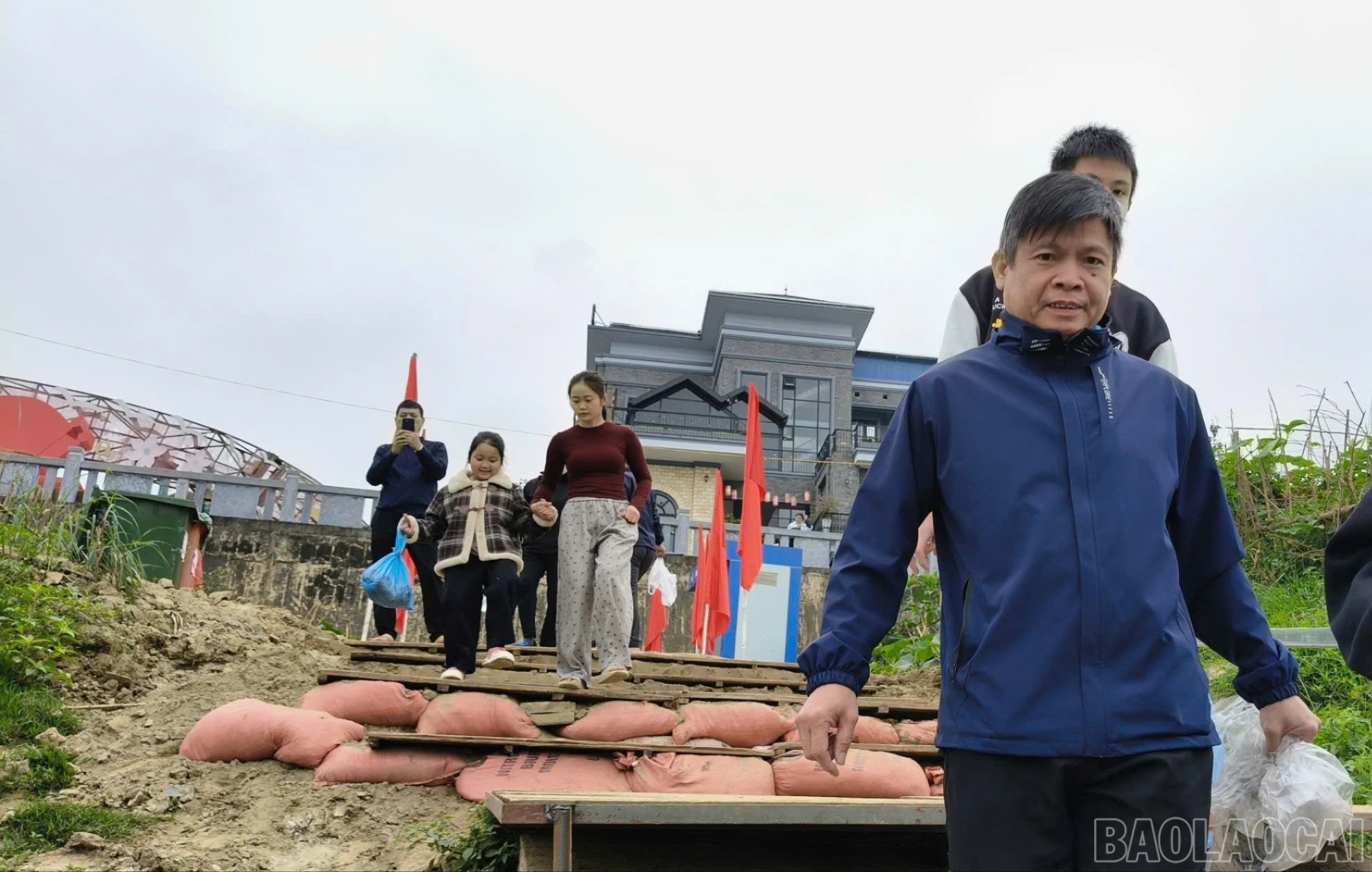 baolaocai-br_thaca2-3-1-404.jpg