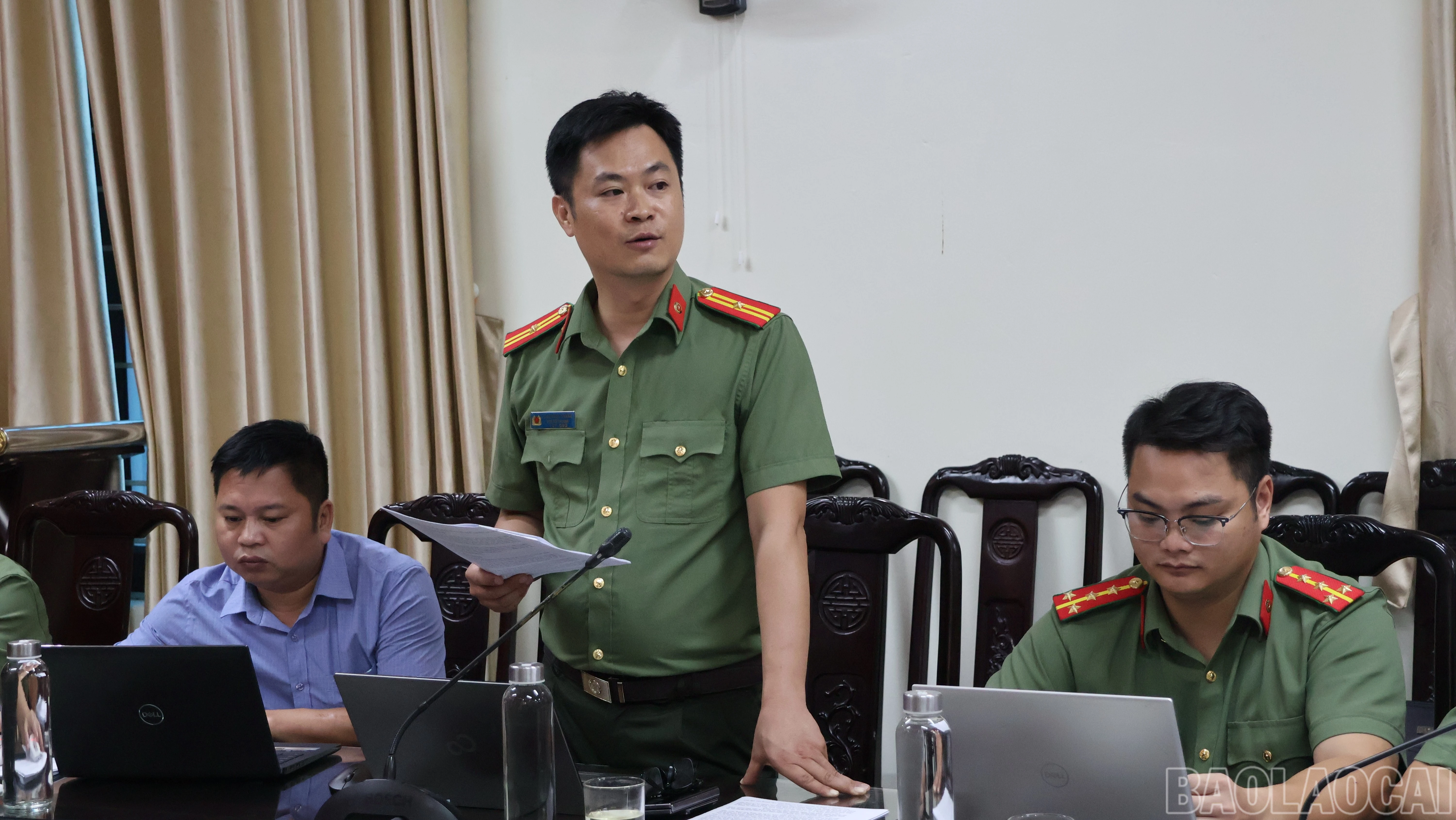 baolaocai-br_congan-9643.jpg