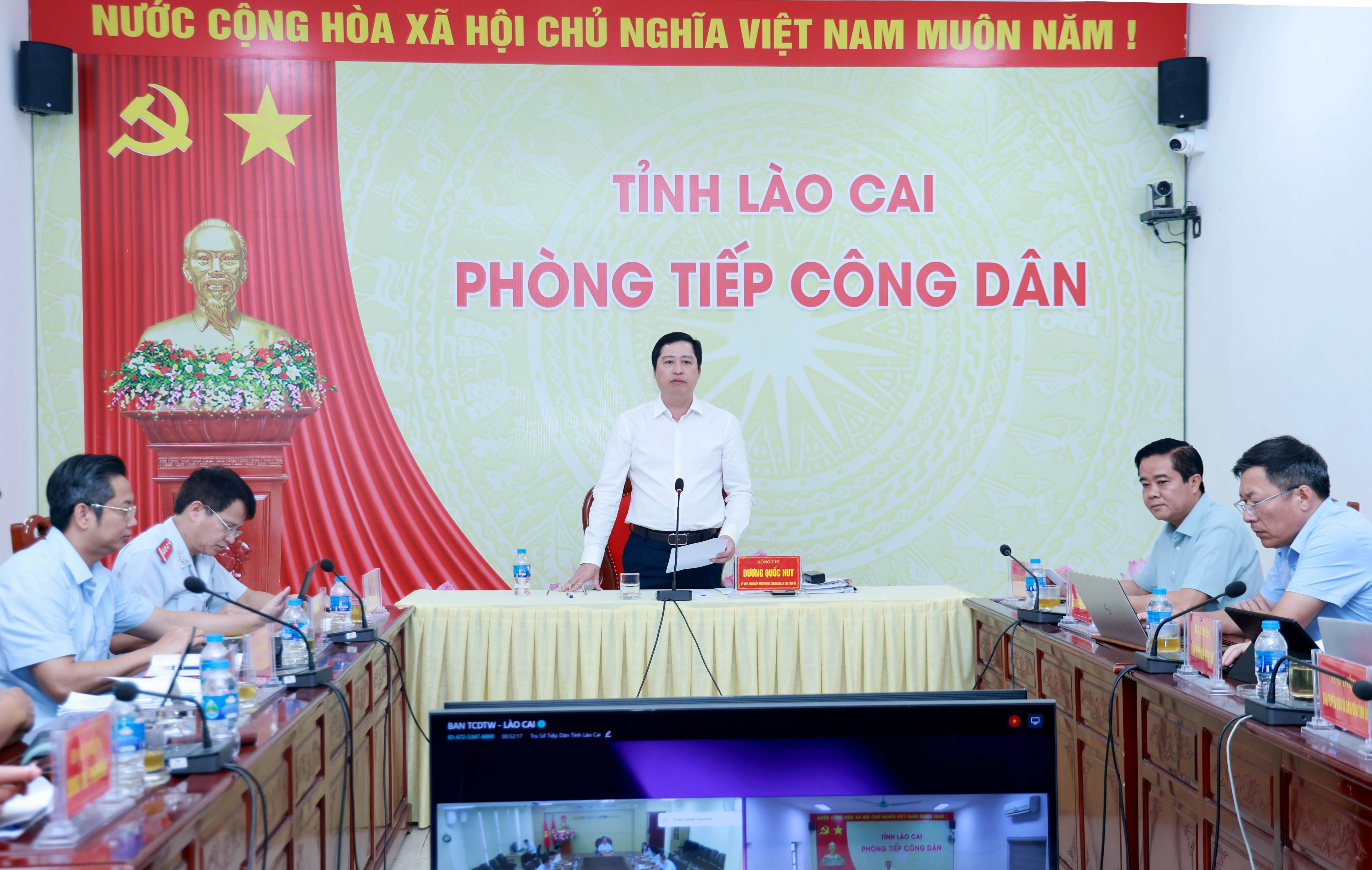 Đồng chí Bí thư Tỉnh ủy tiếp công dân định kỳ.