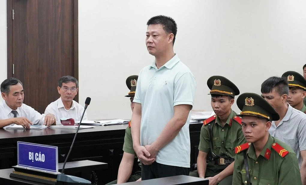 Bị cáo Đinh Tiến Hùng tại tòa sơ thẩm. Ảnh: Linh Đan